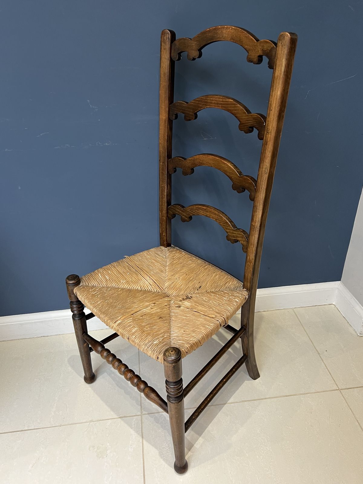 photo vinterior Antique Oak Country House Ladder Back Chair