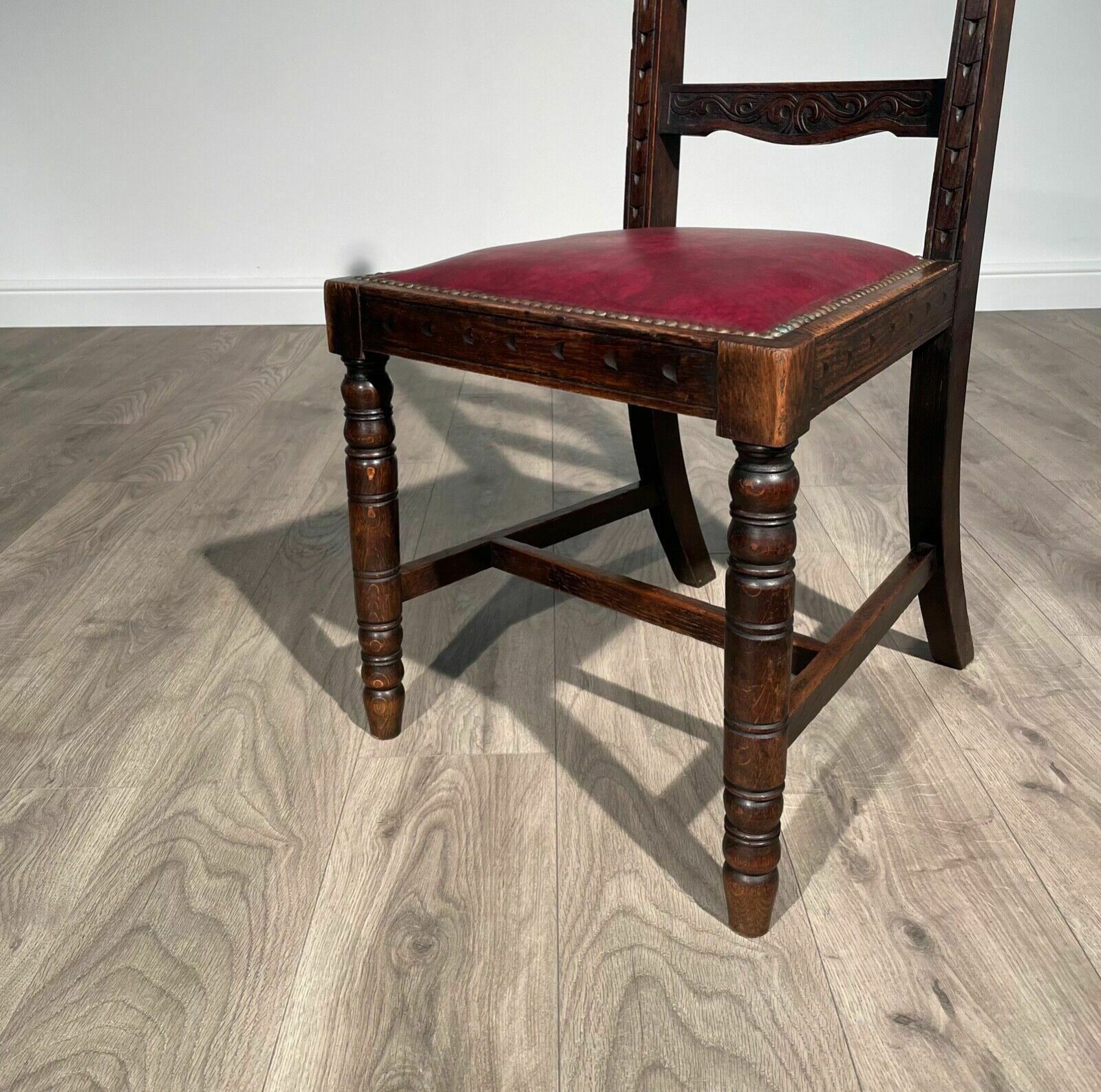 20th Century Pair Of Carved Bedroom Chairs / Hall Chairs In Oak photo Furniture