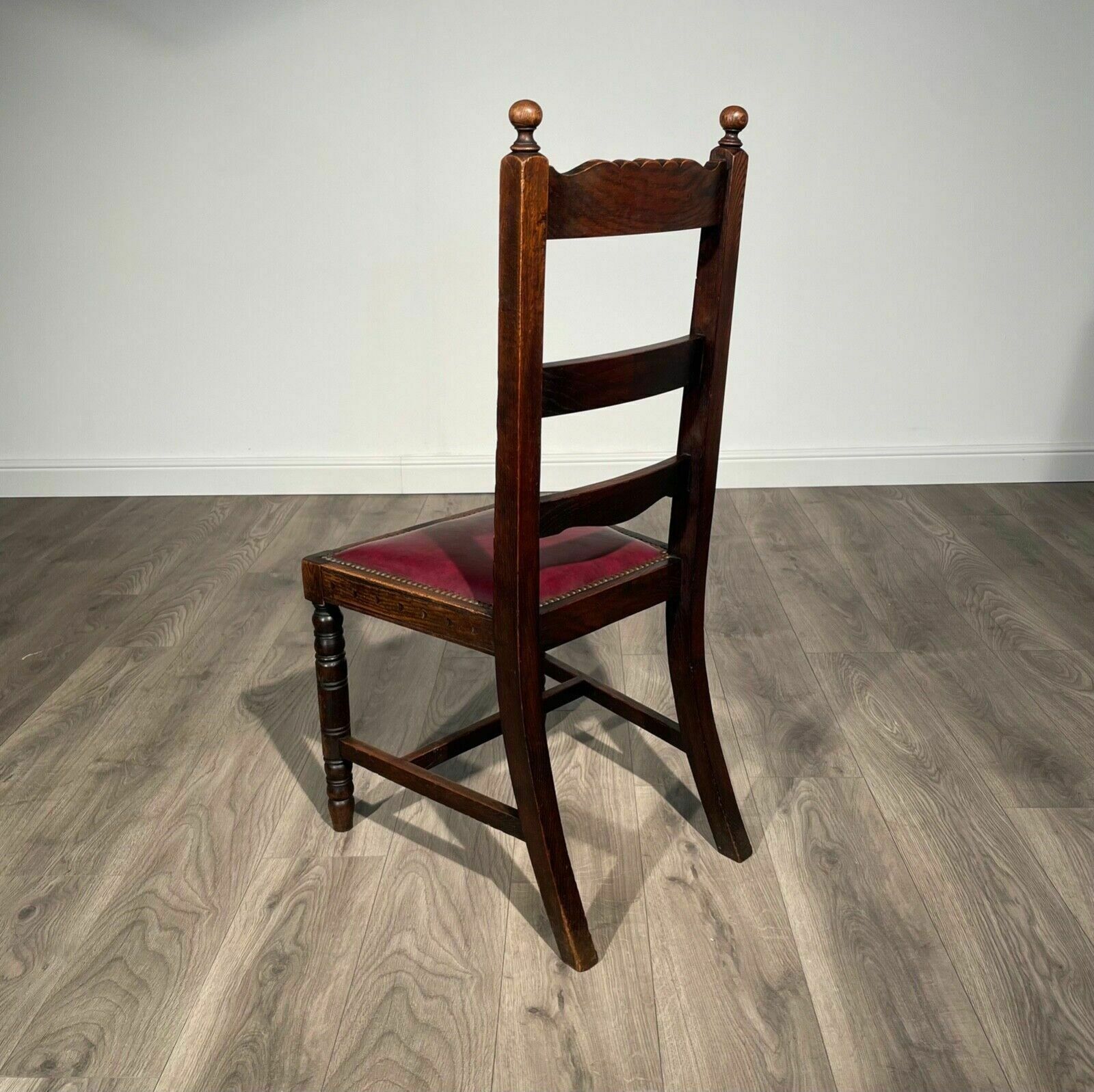 20th Century Pair Of Carved Bedroom Chairs / Hall Chairs In Oak photo for sale