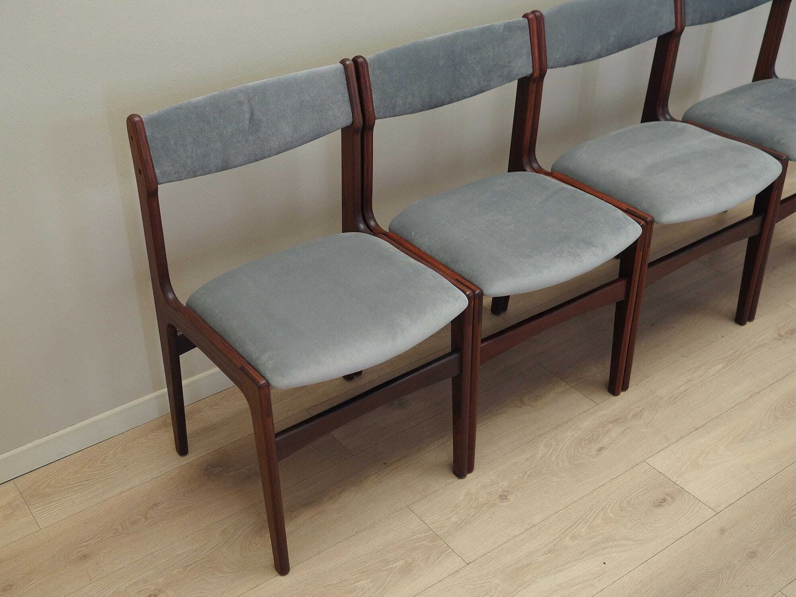 Set Van Vier Mahonie Stoelen, Deens Design, Jaren 1970, Productie: Denemarken photo Meubels