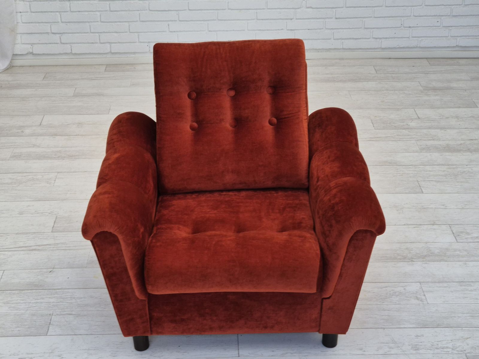 photo vinterior 1980s, Danish Set Of 2 Relax Armchairs In Original Very Good Condition, Brown/Red Furniture Velour.