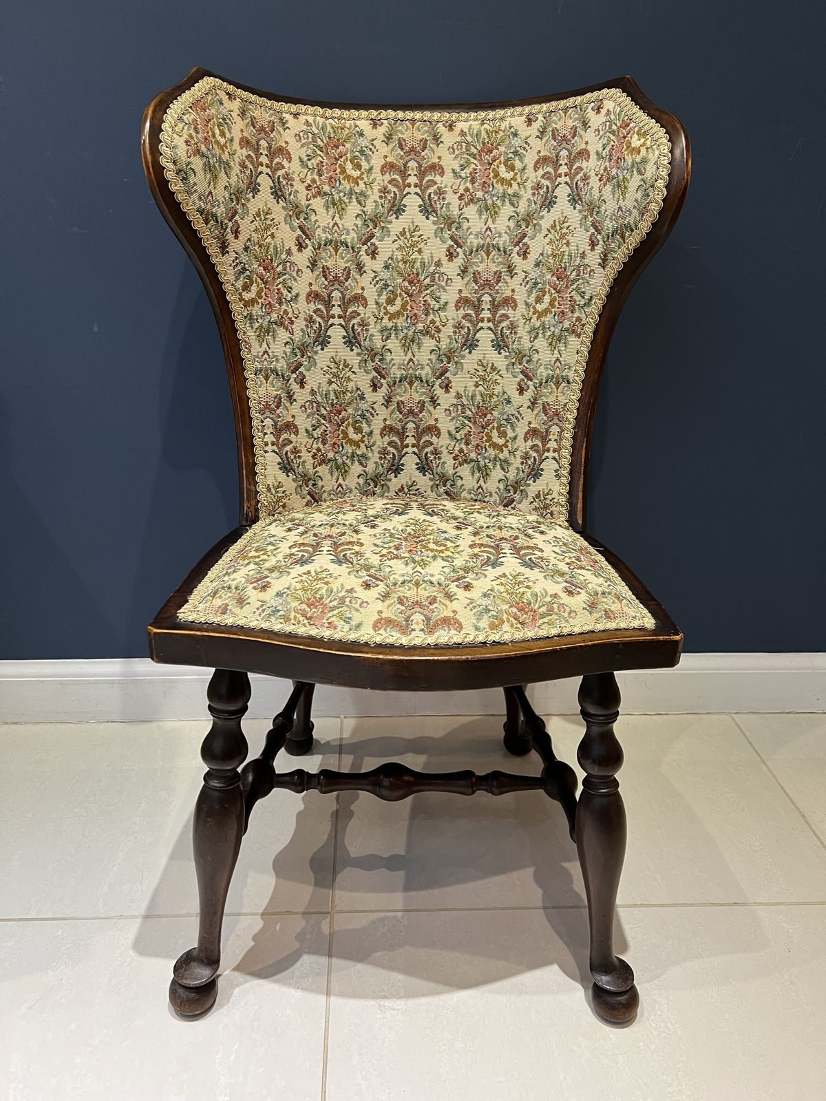 260.0 19th Century Arts And Crafts Curved Wingback Chair photo