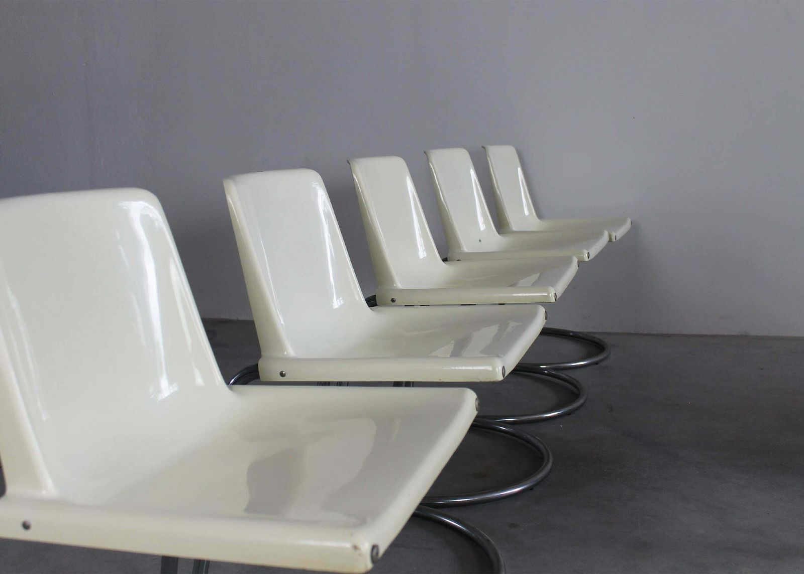 Giotto Stoppino Set Of Six White Alessia Chairs By Driade 1970s Italy photo 2250.0