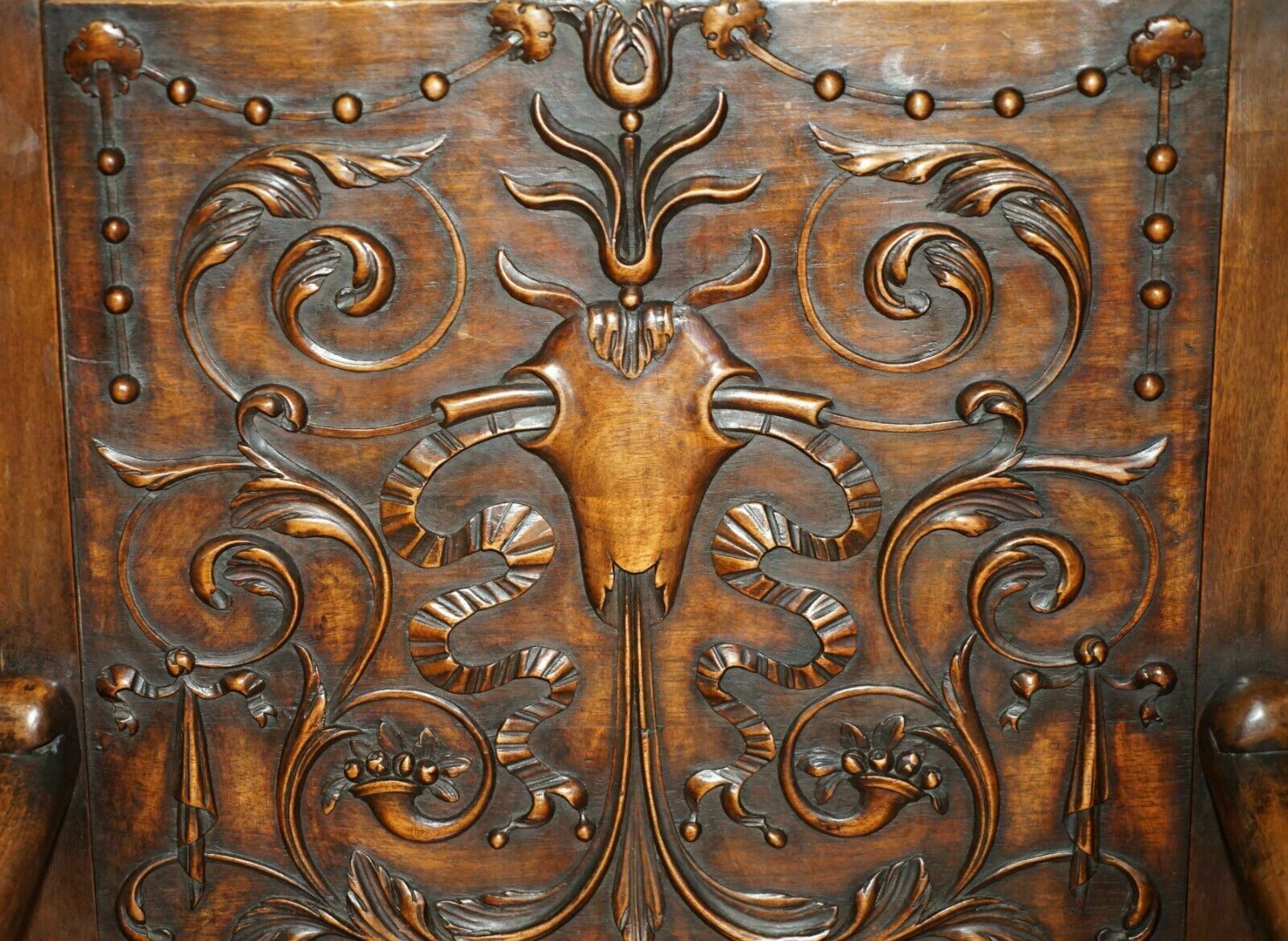 photo vinterior Pair Of Ornately Carved Neo Gothic Solid Walnut 19th Century Ceremony Armchairs