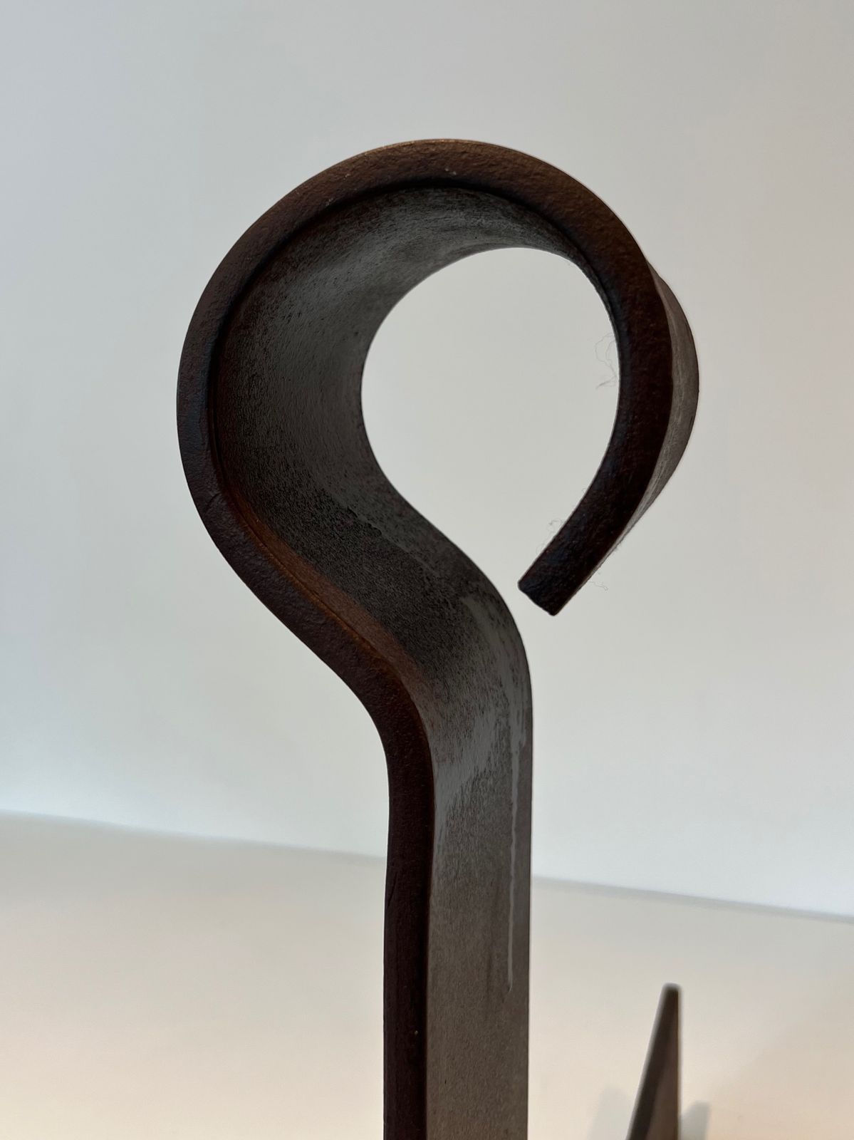 photo vinterior Important Pair Of Modernized Wrought Iron Andirons