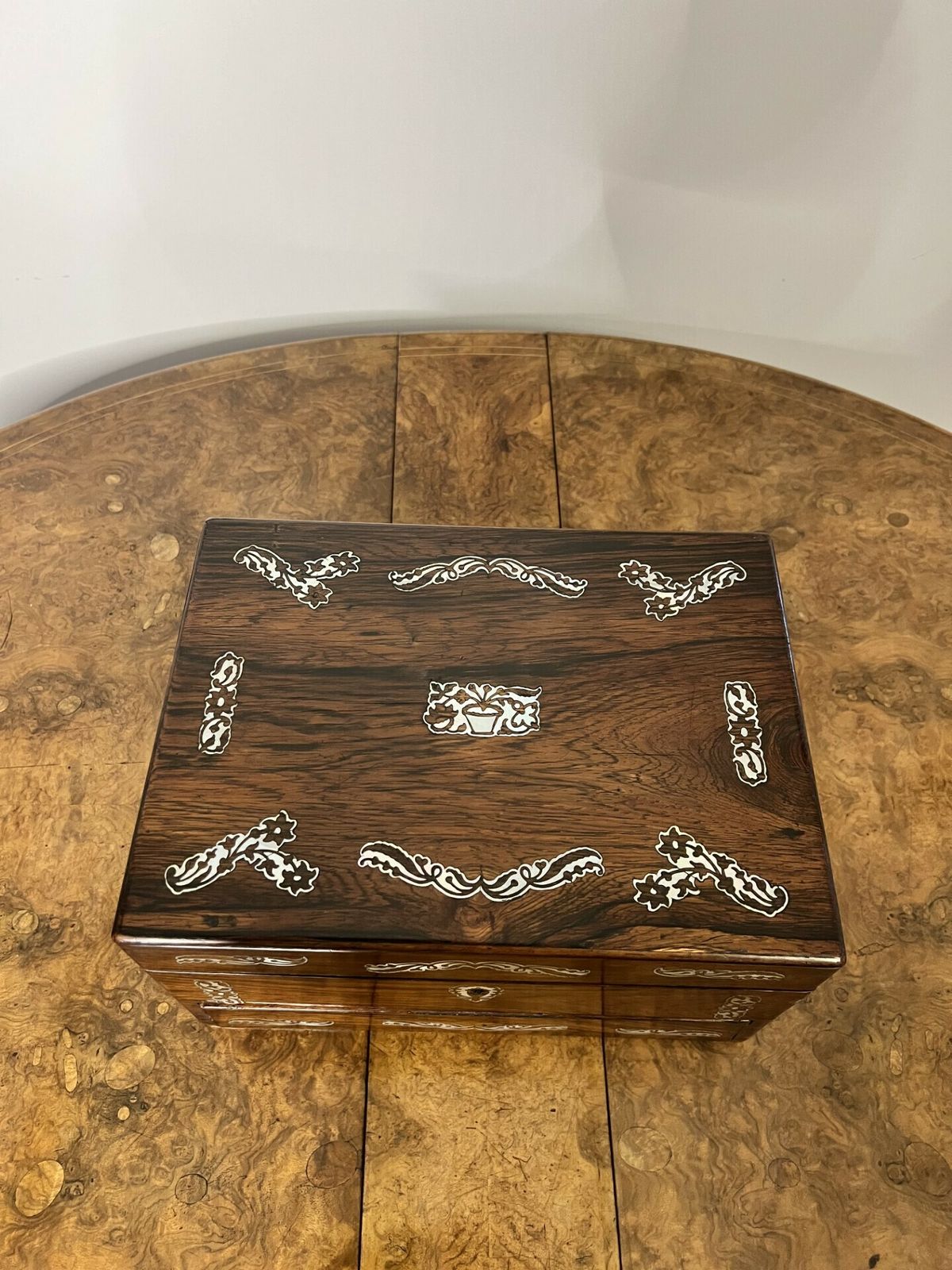 565.0 Fantastic Quality Antique Rosewood And Mother Of Pearl Inlaid Work Box photo