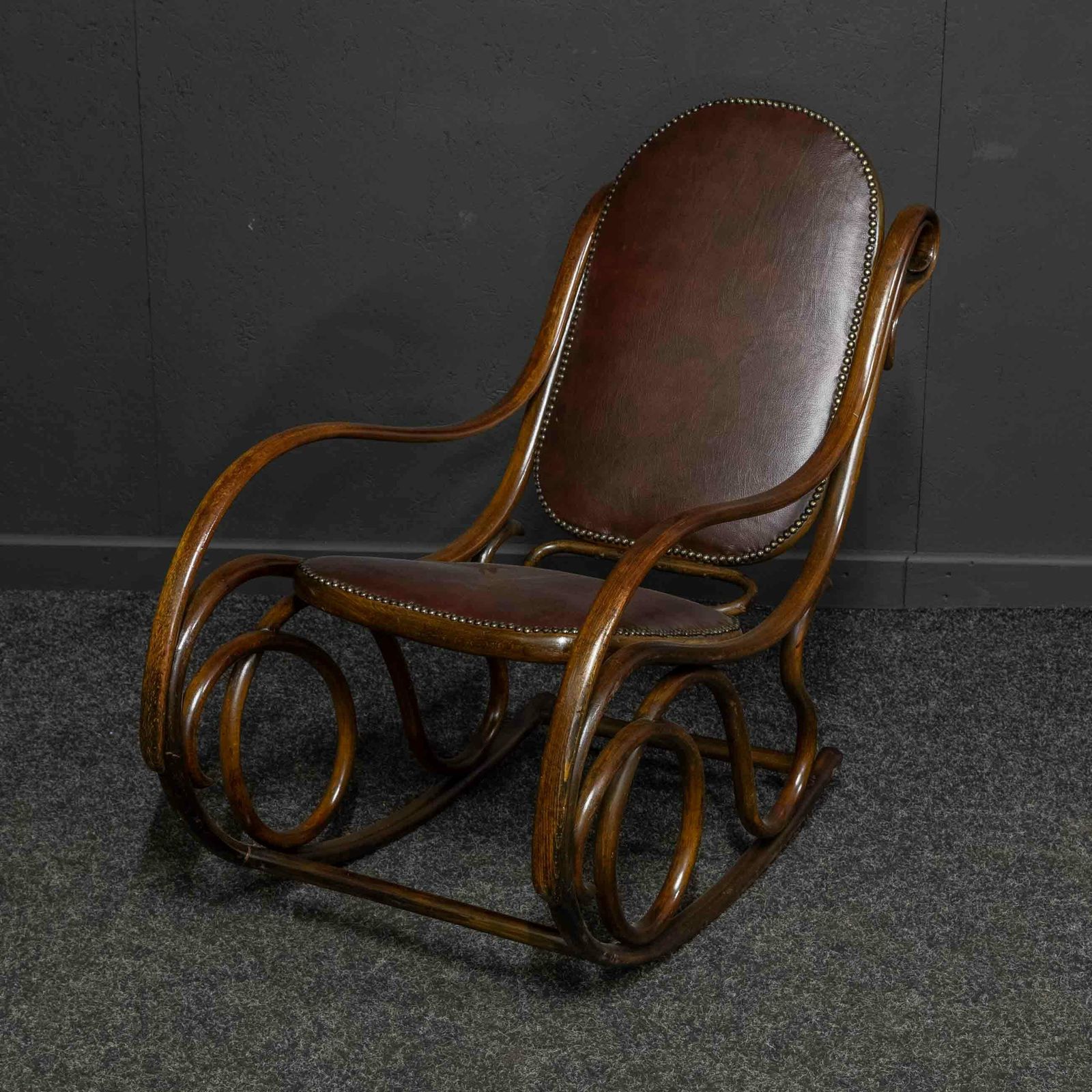 Thonet Rocking Chair photo vintage