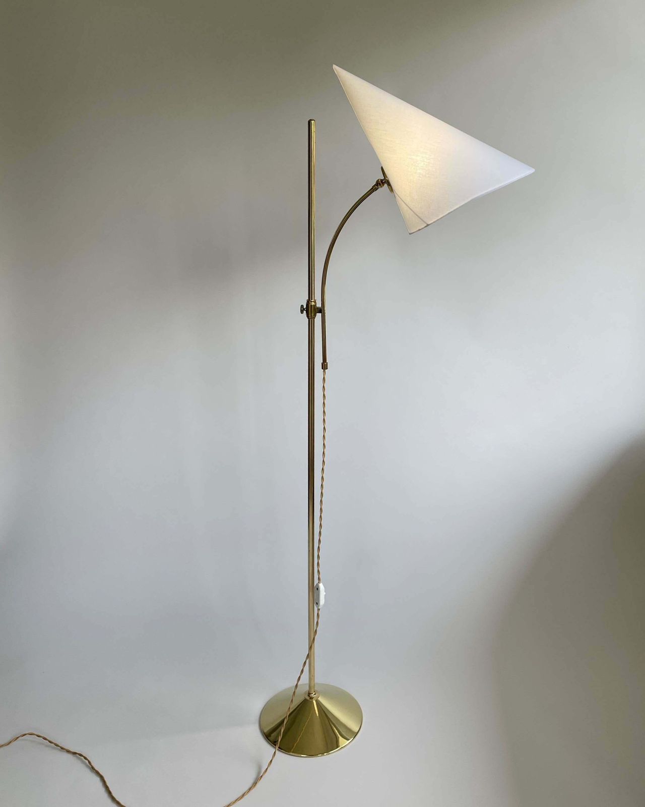 photo vinterior Swedish Designer Adjustable Witches Hat Brass Floor Lamp, 1950s