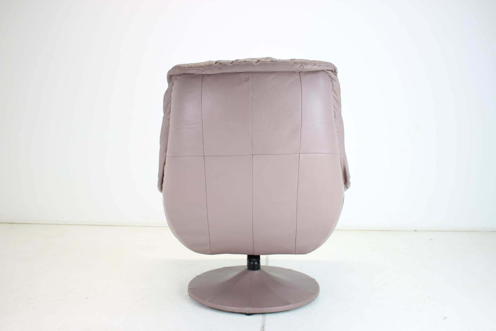 Large Swivel Adjustable Leather Armchair, Germany photo Furniture