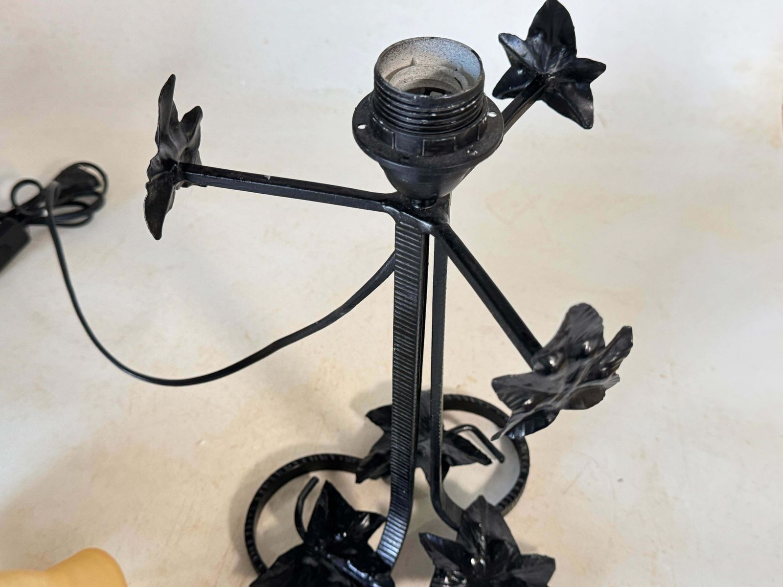 French Art Deco Table Lamp Hammered Iron France 20th Daum Style Pâte De Verre photo for sale