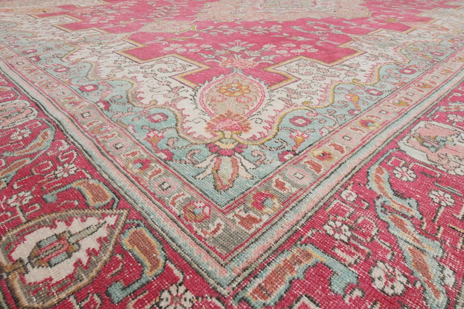 Turkish Rug, Anatolian Rug, Oversized Rug, Area Rug, One Of A Kind, Large Rug, Heriz Rug, Living Room Rug, Area Rug photo for sale