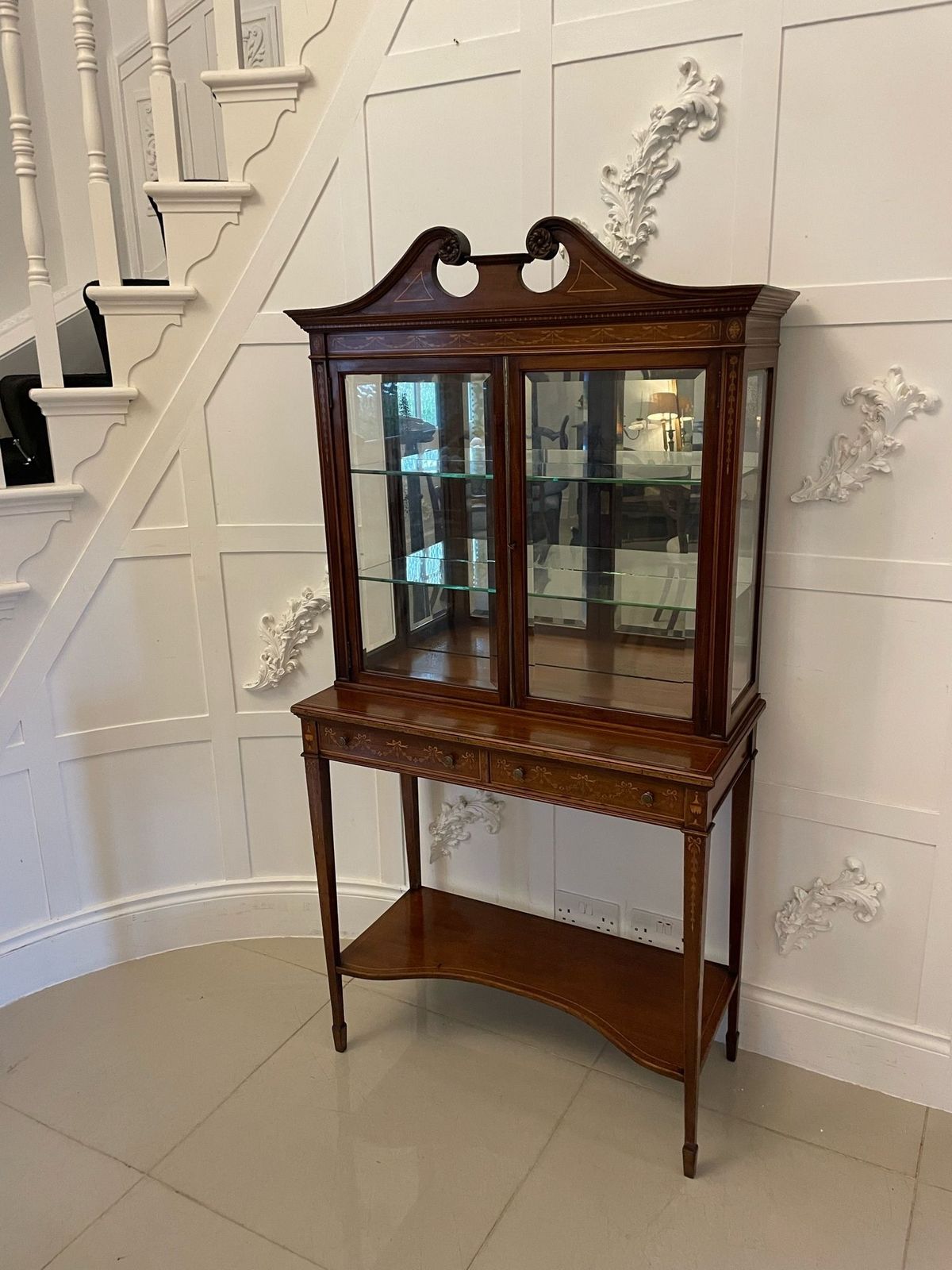 Outstanding Quality Antique 19th Century Mahogany Inlaid Display Cabinet