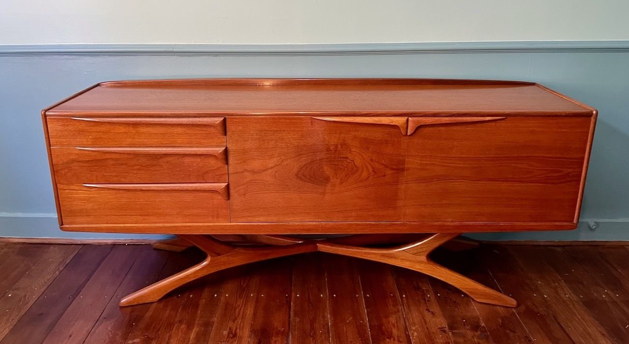 Beithcraft Val Rossi Teak Sideboard photo furniture