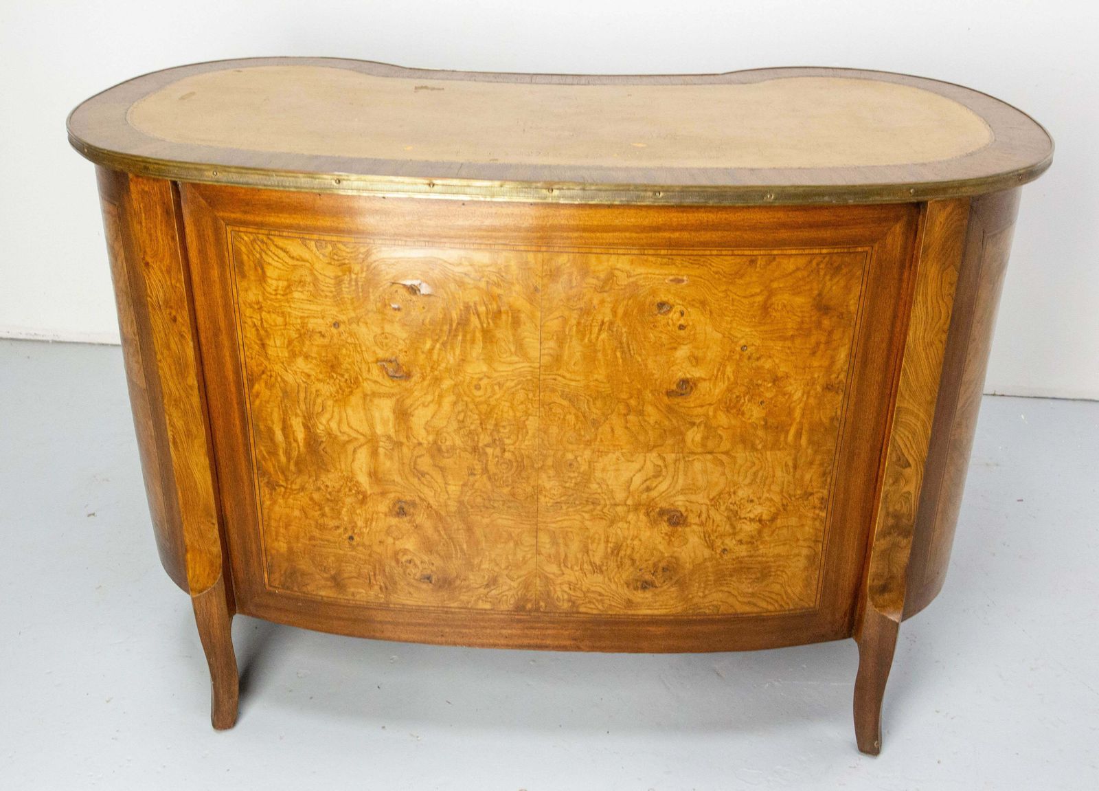 French Elm Burl Brass & Coated Fabric Desk Kidney Shape Louis XV Style C. 1960 photo vinterior