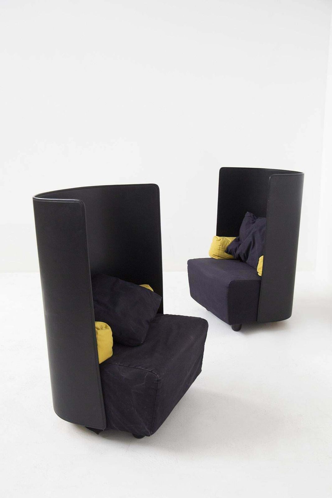 De Pas, D'urbino And Zanotta Black And Yellow Armchairs photo 3658.0