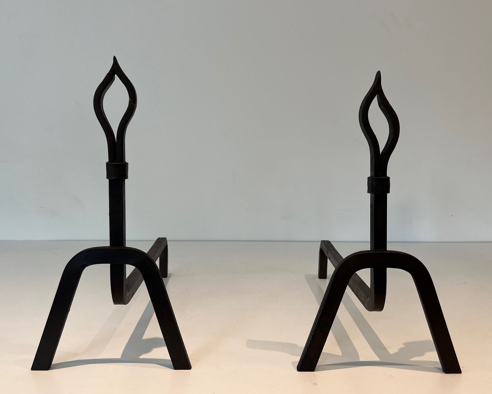 photo vinterior Pair Of Modernist Wrought Iron Andirons