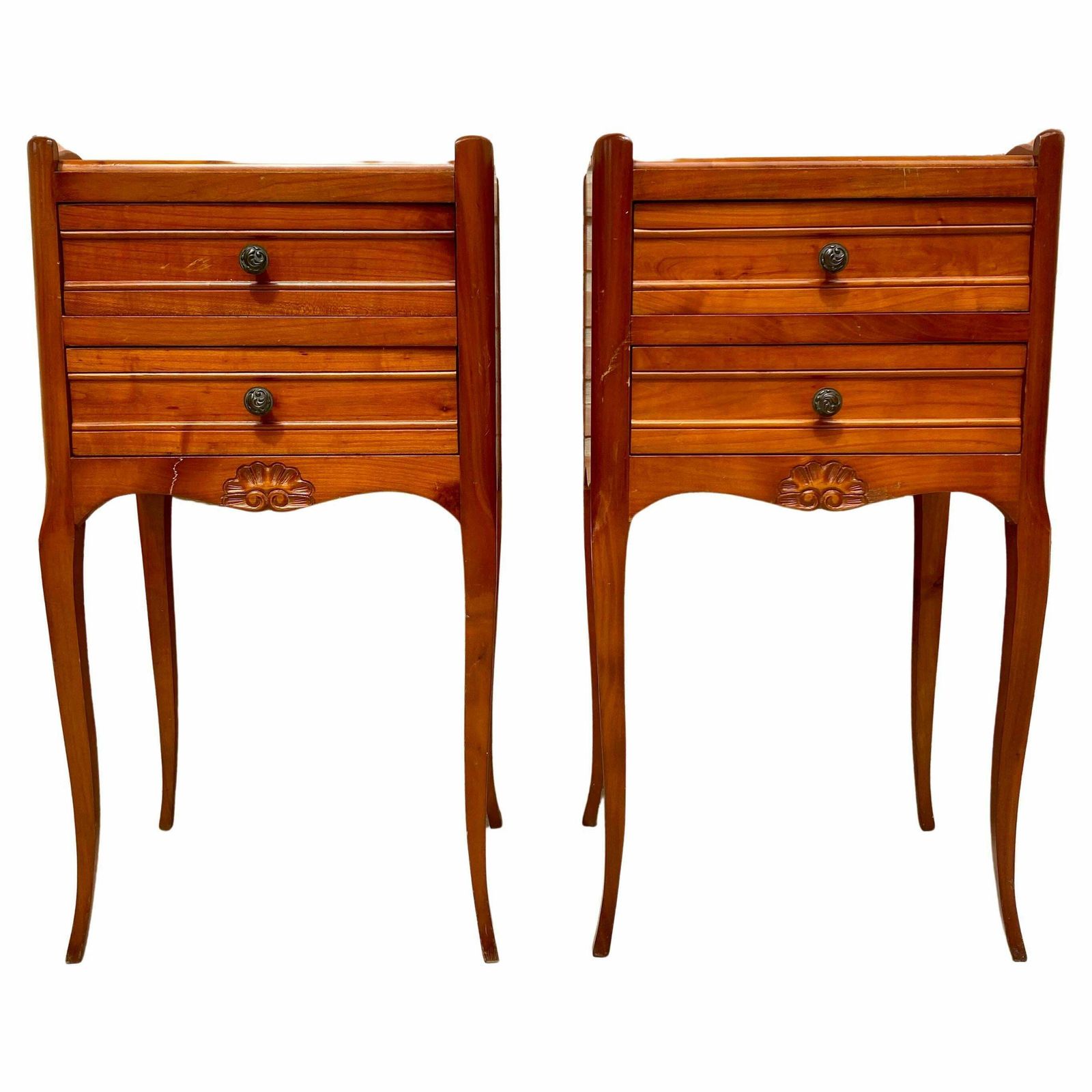 Tables de chevet françaises à pieds en cabriole, années 1950, lot de 2