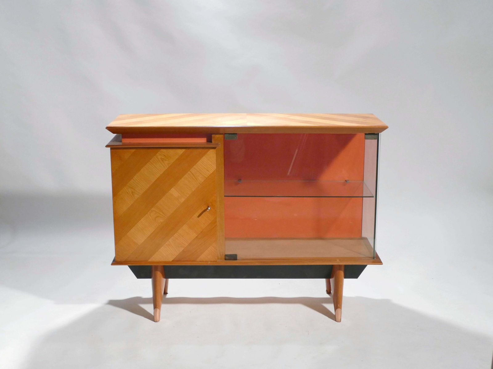 Vaisselier moderniste français mid-century, années 1950 photo furniture