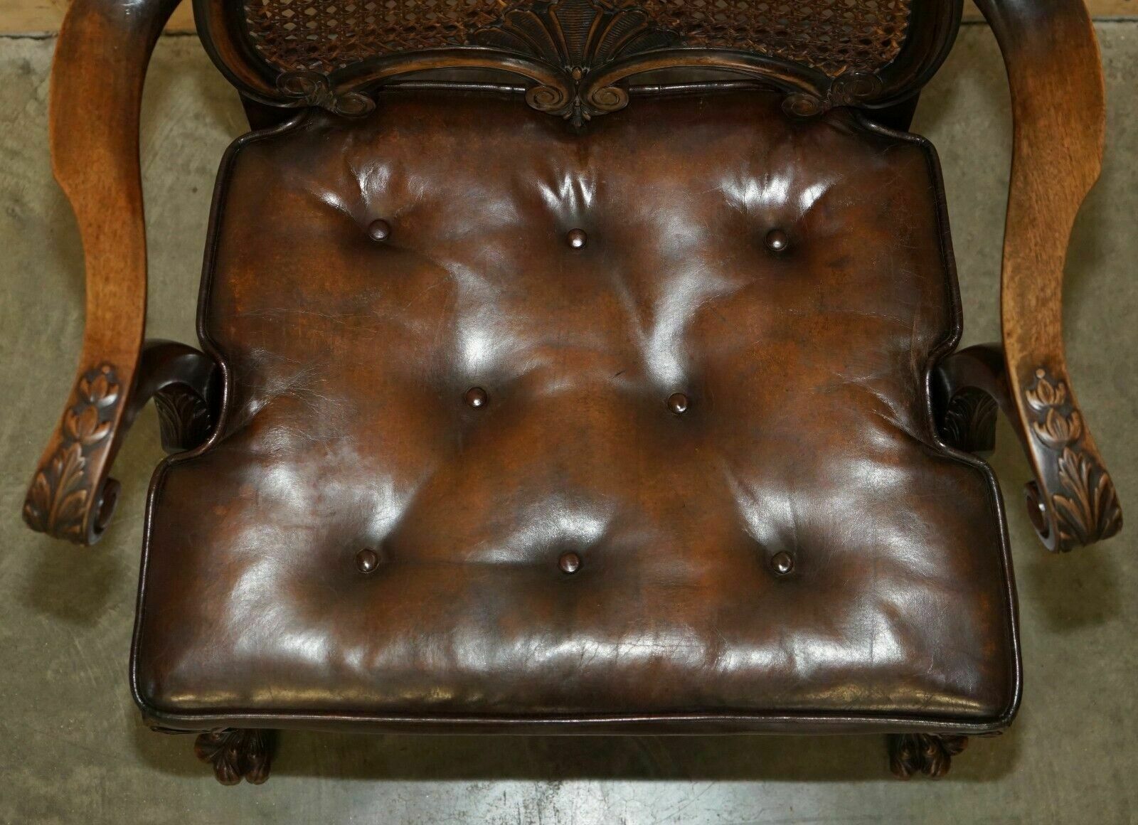 Victorian Thomas Chippendale Lion's Hairy Paw Bergere Brown Leather Armchair photo vinterior
