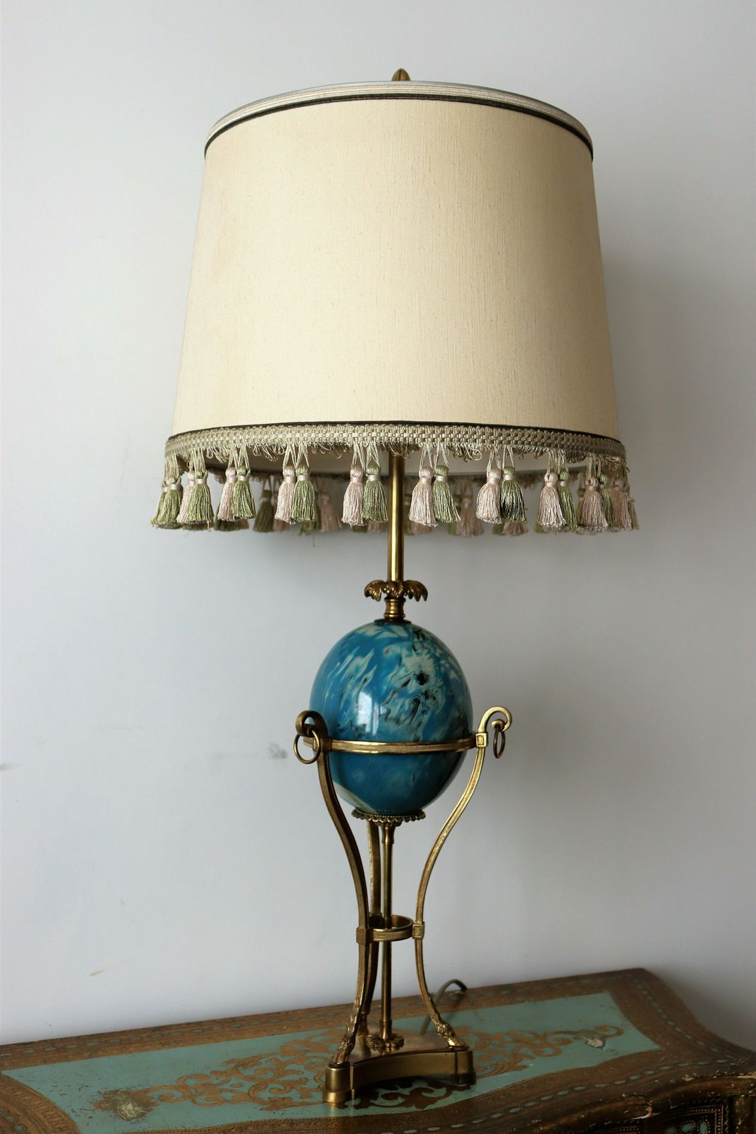 Hollywood Regency Neoclassical Blue Ostrich Egg Palm Table Or Desk Lamp Attributed To Maison Charles (St.88) photo Lighting