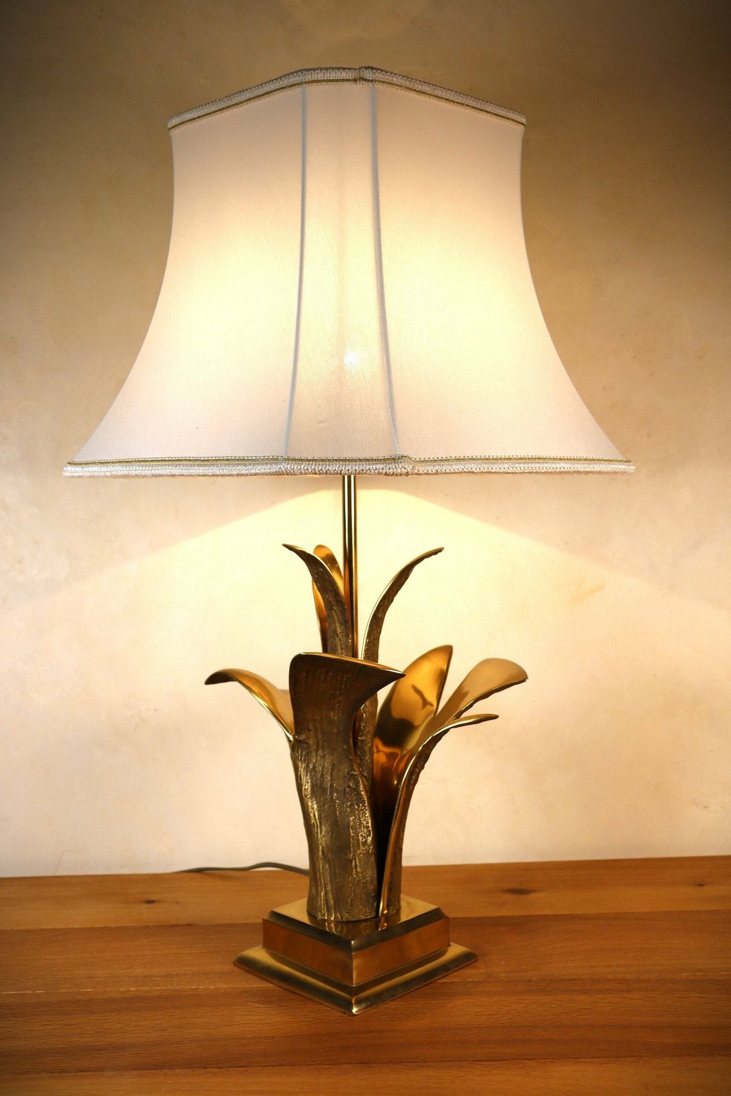 Hollywood Regency Table Lamp In The Manner Of Maison Charles (St.124) photo furniture