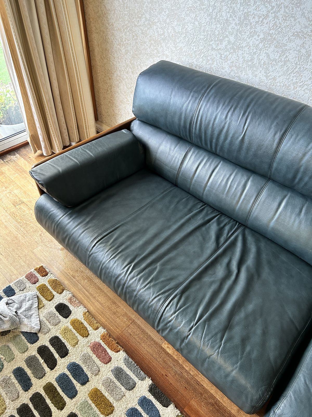Mid Century Danish Design Blue Leather Sofa. Fantastic Condition photo 750.0