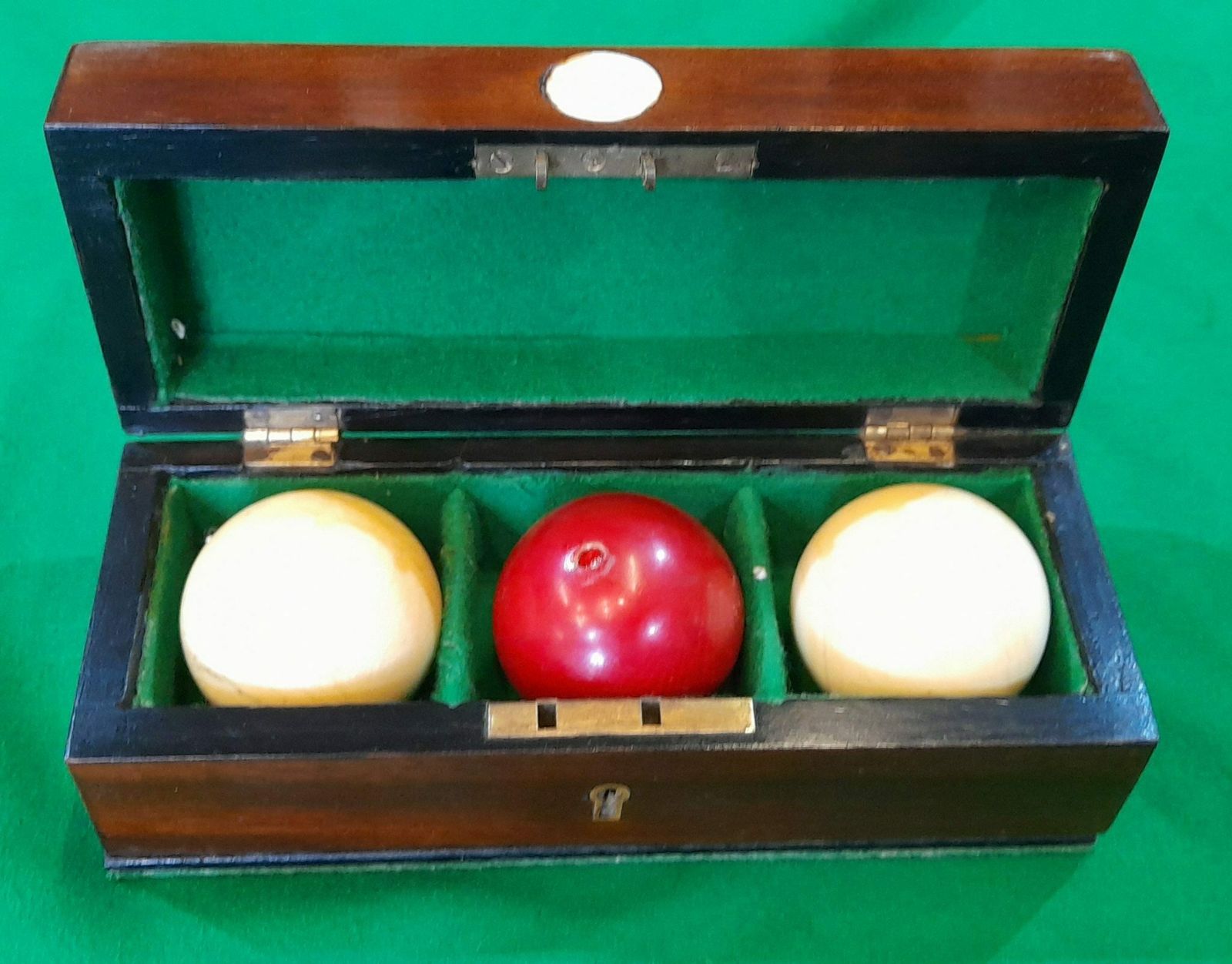 Antique Billiards Ball Box & Balls