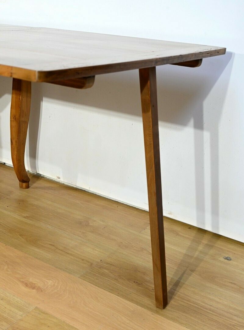 photo vinterior Regional Cherry Wood Table, Louis XV Style – Mid 19th Century