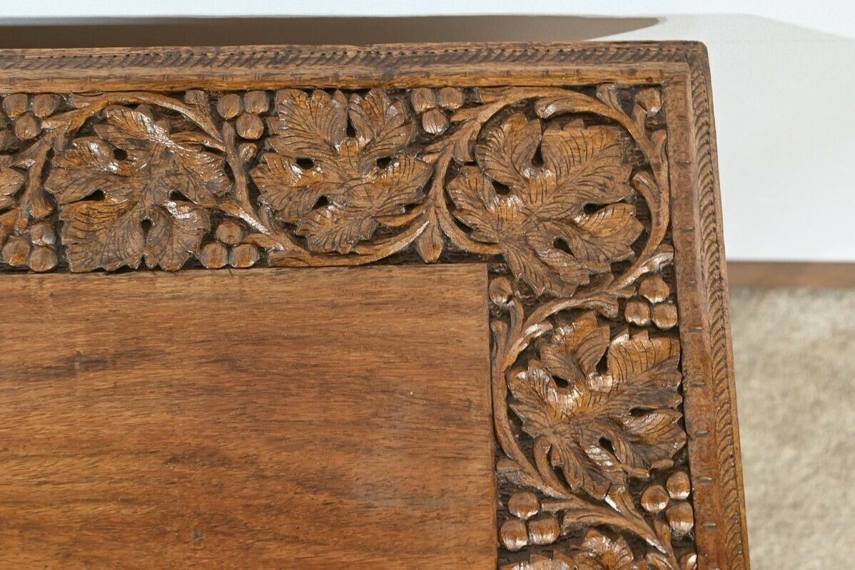 photo furniture Oriental Folding Table In Exotic Wood – Early 20th Century