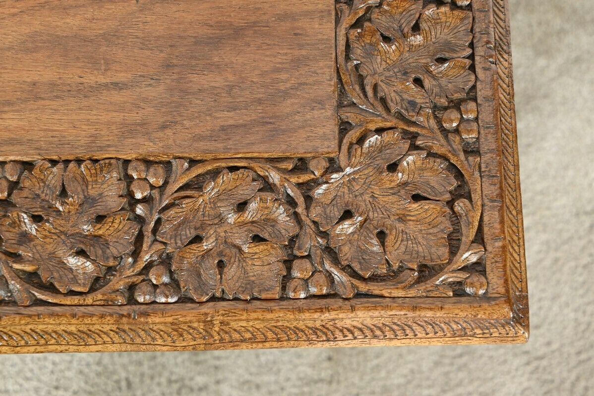 photo vinterior Oriental Folding Table In Exotic Wood – Early 20th Century