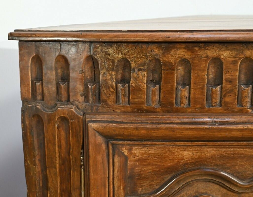 photo for sale Pair Of Important Walnut Property Corners, Regency Style – 18th Century
