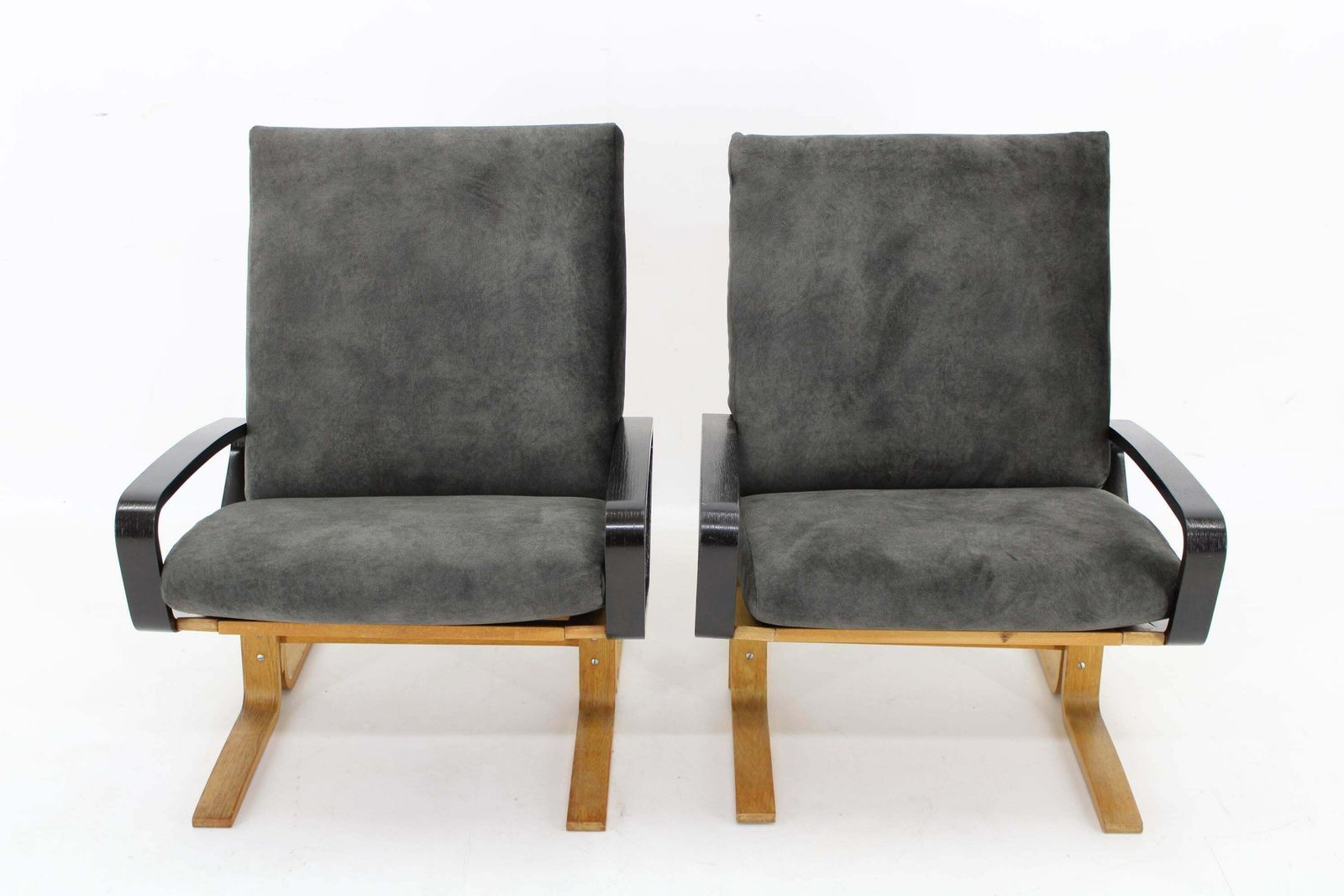 722.0 1970s Ludvik Volak Armchair By Drevopodnik Holesov, Czechoslovakia photo