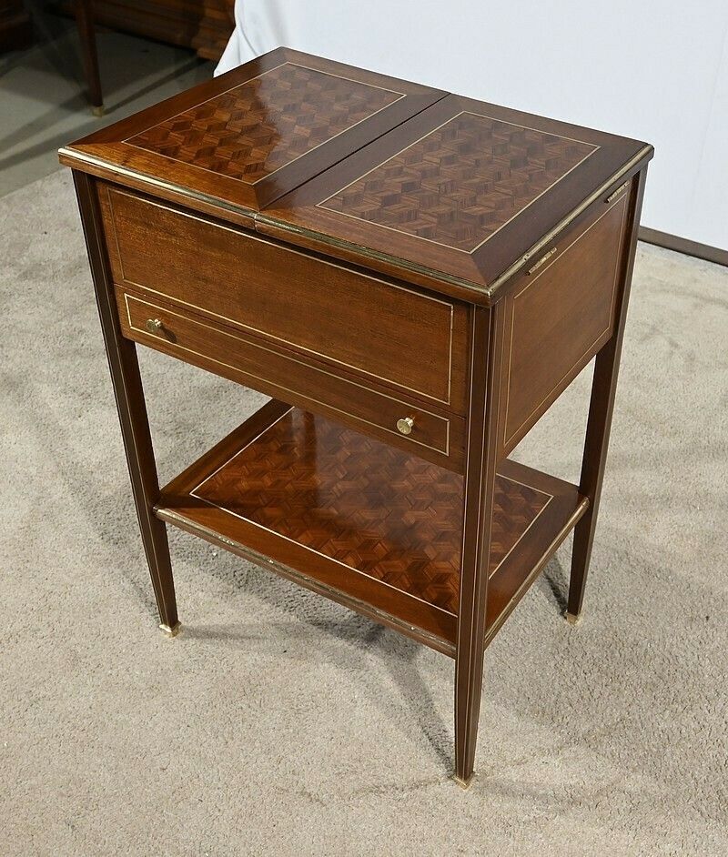 Small Mahogany Living Room Table, Directoire Taste – Early 20th Century photo Furniture