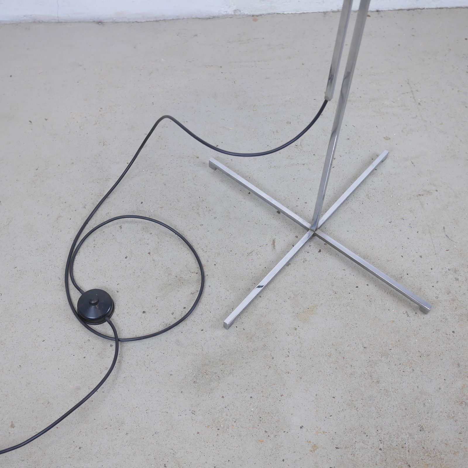 Mid Century Adjustable Chrome Walnut Floor Lamp Light Hans Eichenberger Swedish photo vintage