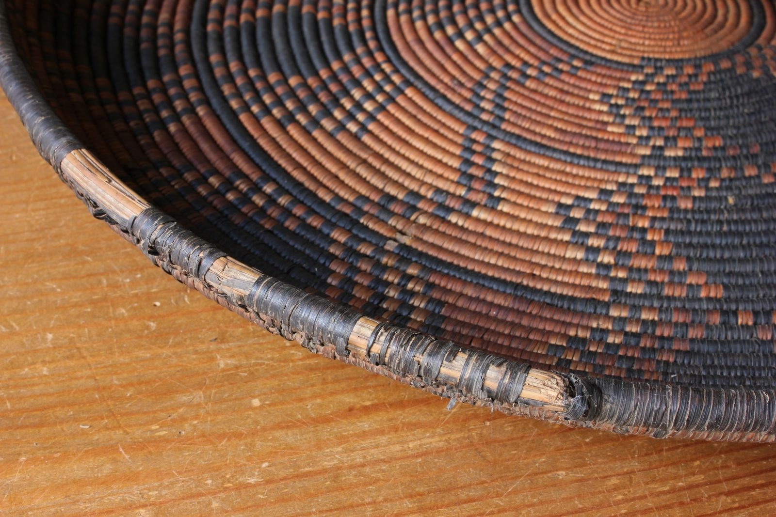 295.0 African Native Tribal Hand Woven Tray & Cover. Large Coiled Basket. photo