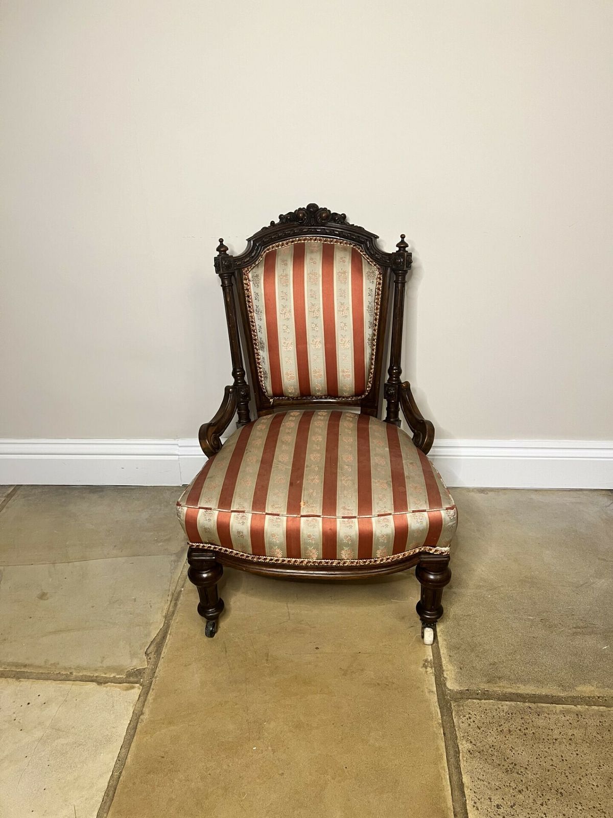 Stunning Victorian Quality Carved Walnut Ladies Chair photo vinterior