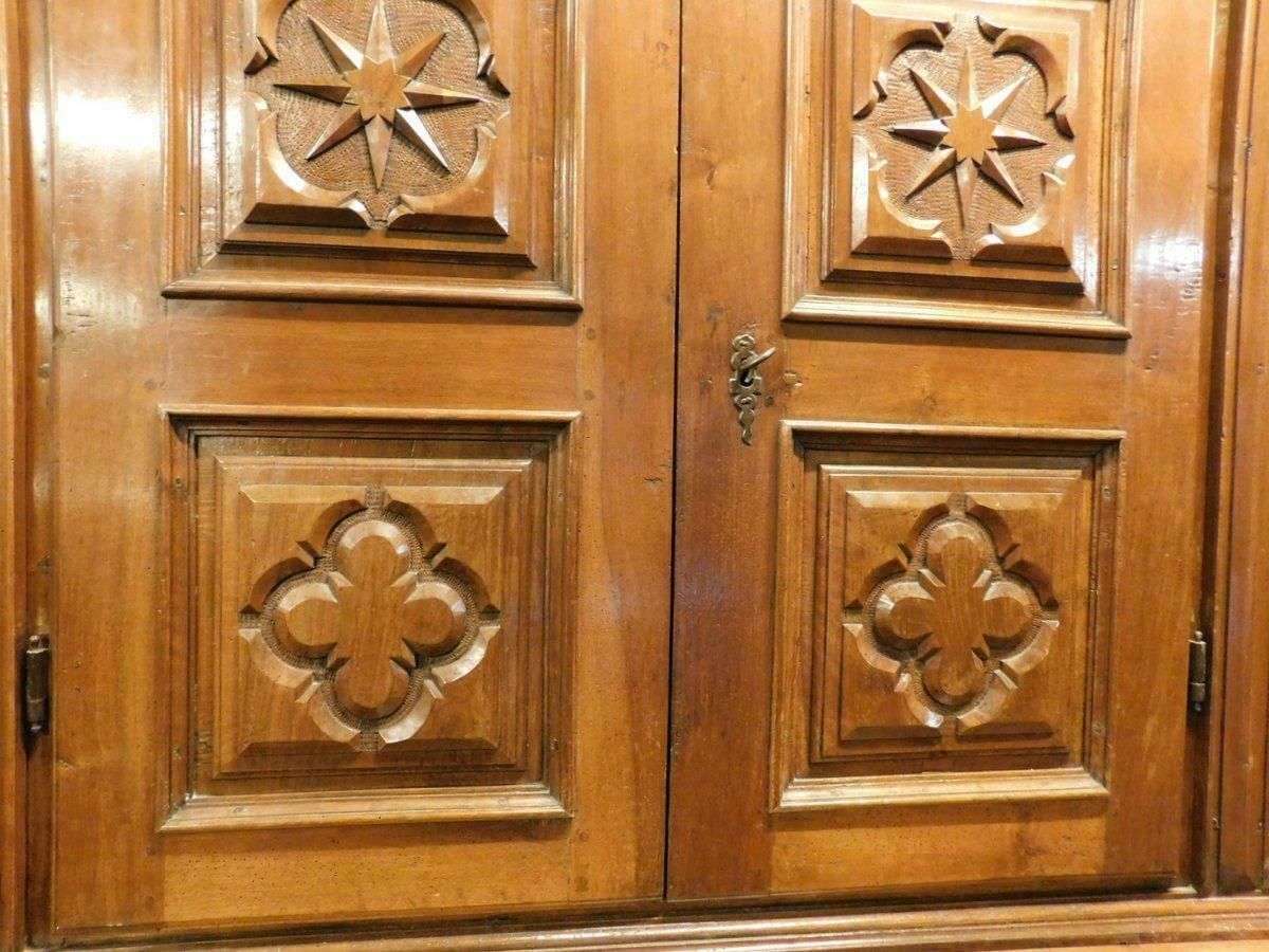 Double Body Cabinet In Richly Carved Walnut Wood, Tuscany photo vinterior