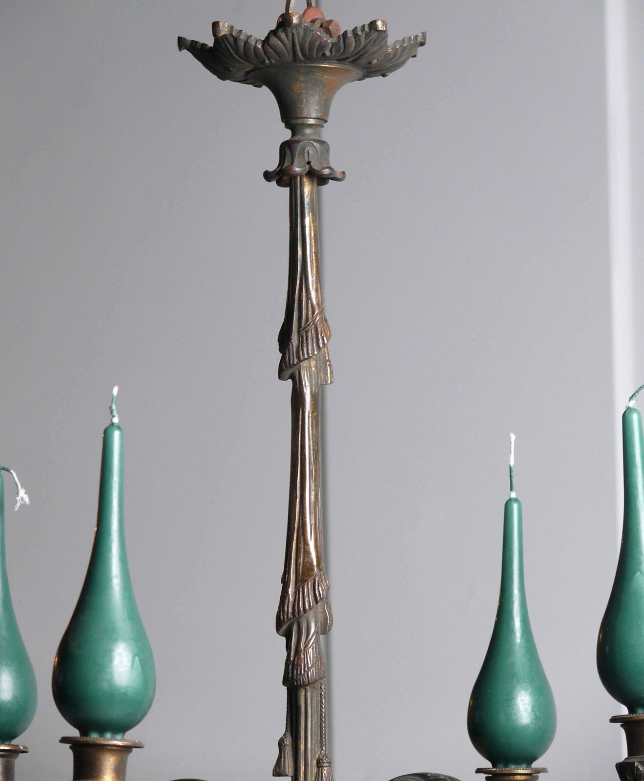 French Quill Of Arrows Gilt Brass Chandelier photo vinterior