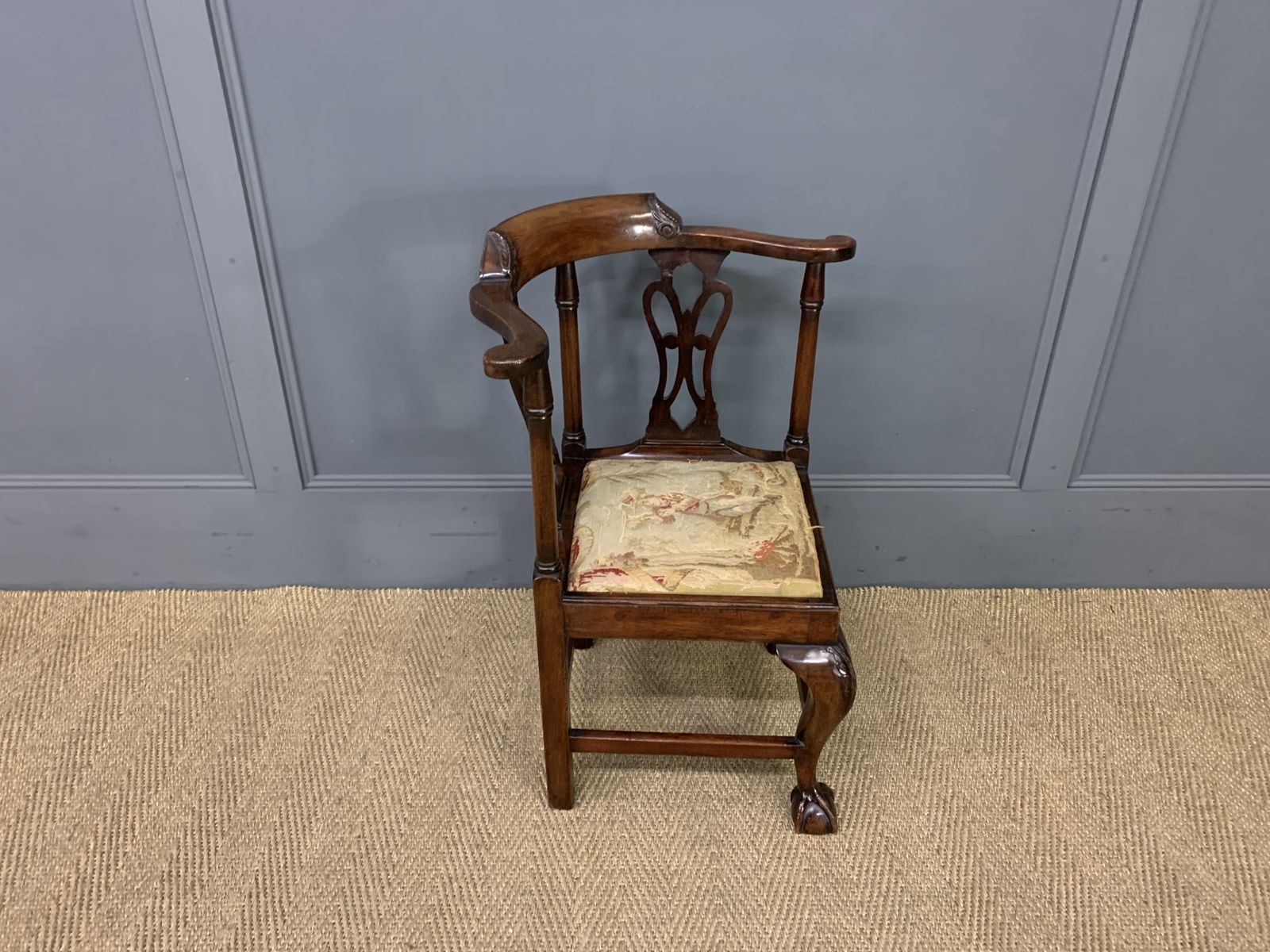 Georgian Walnut Childrens Chair photo 495.0