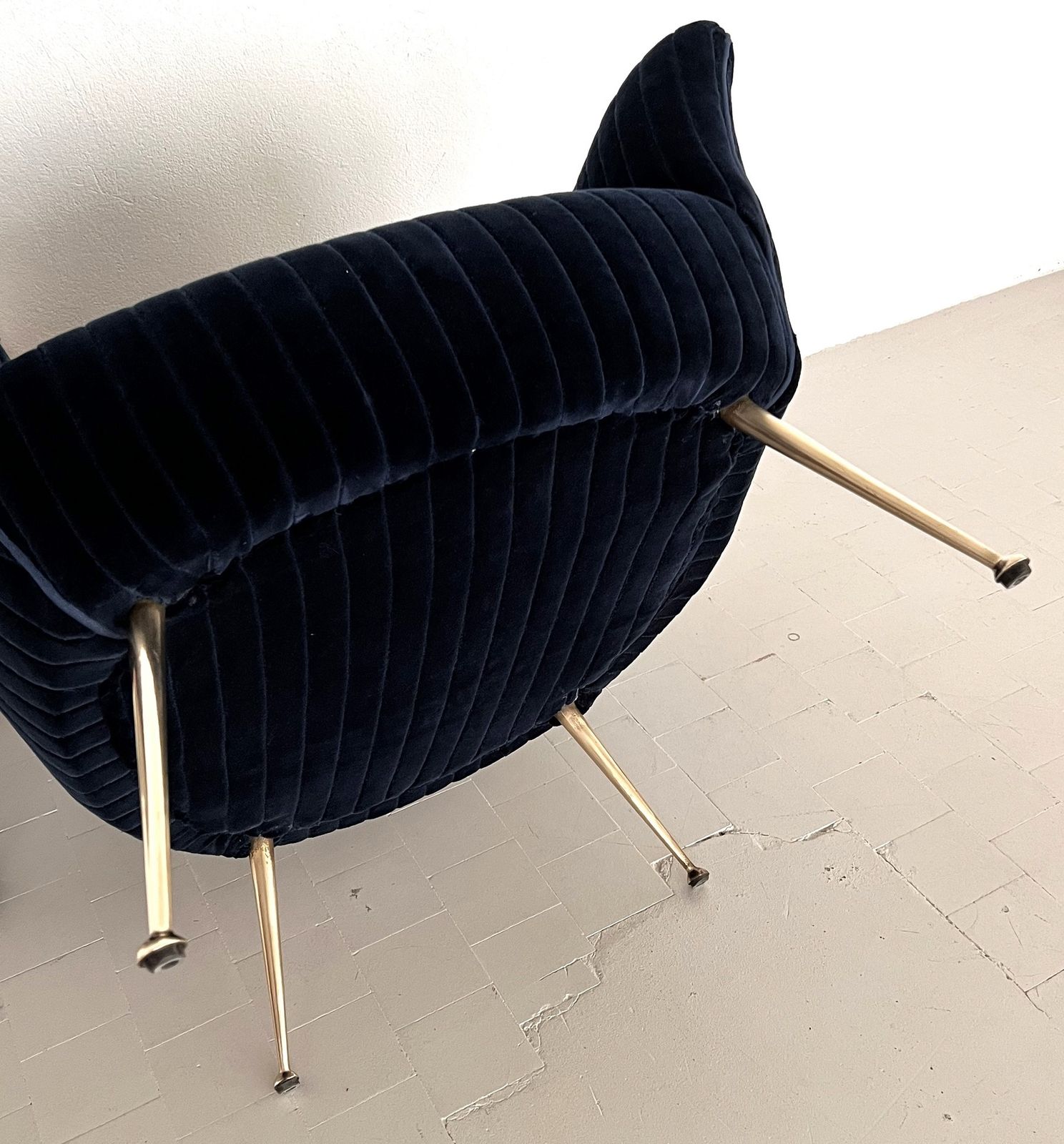 photo vinterior Italian Mid Century Armchair With Brass Legs Reupholstered In Magnificent Blue Velvet
