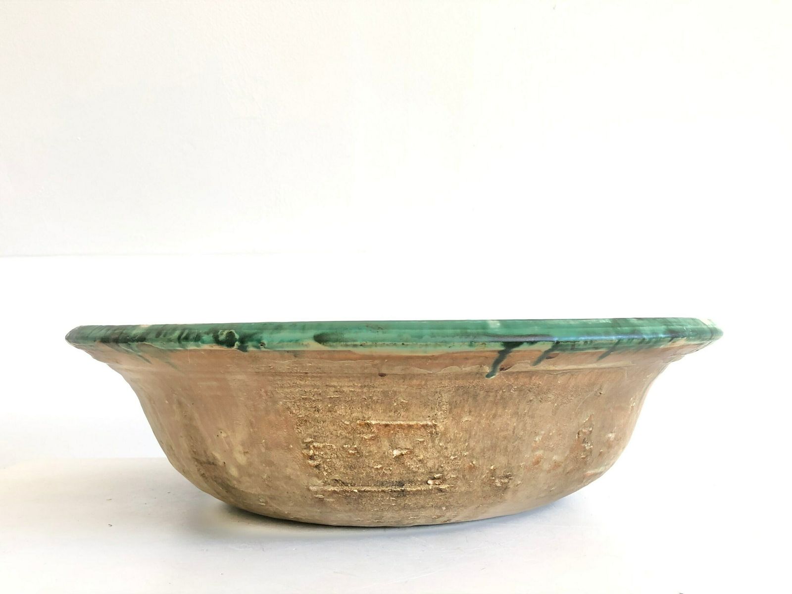 Danish Mid Century Large Fine Art Ceramic Bowl In Beautiful Glaze With Green Edge And Black Decoration   Made By Peter Lange, Lange Keramik photo for sale