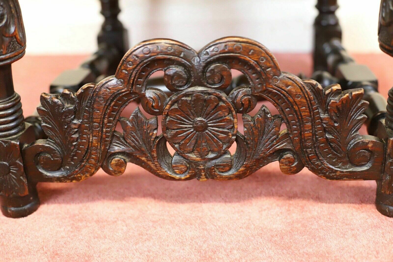 photo furniture Stunning Set Of Four Victorian Heavily Carved Oak Dining Chairs