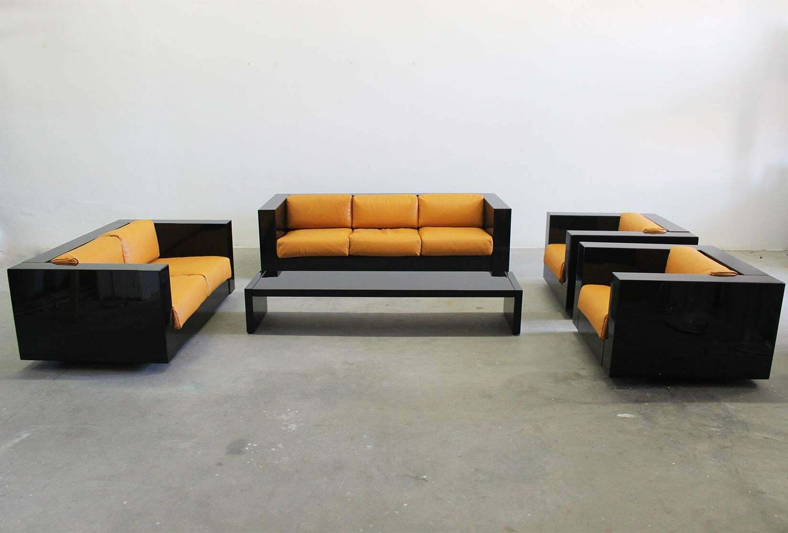Massimo & Lella Vignelli Black Saratoga Living Room Set By Poltronova 1960s