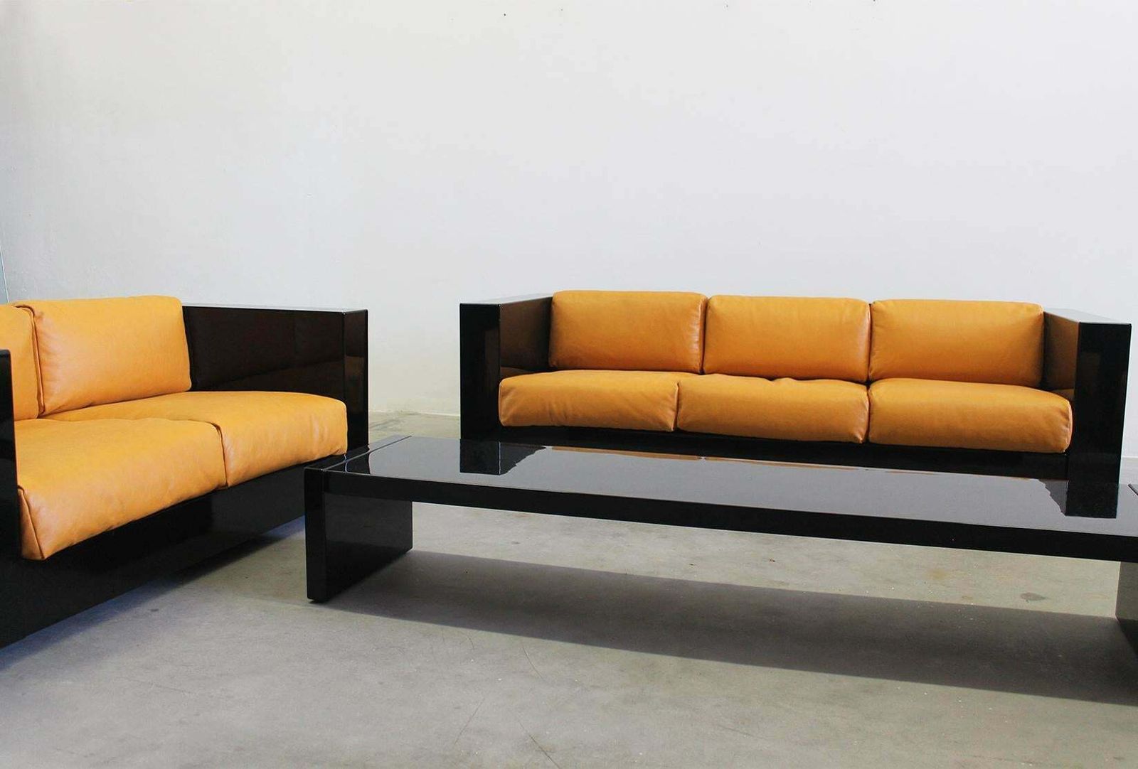 Massimo & Lella Vignelli Black Saratoga Living Room Set By Poltronova 1960s photo vinterior