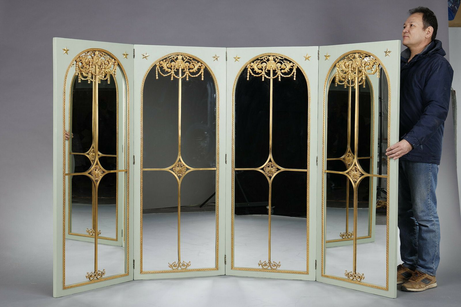 Mirror Screen In Lacquered Wood With Gilt Bronze Frame photo vinterior