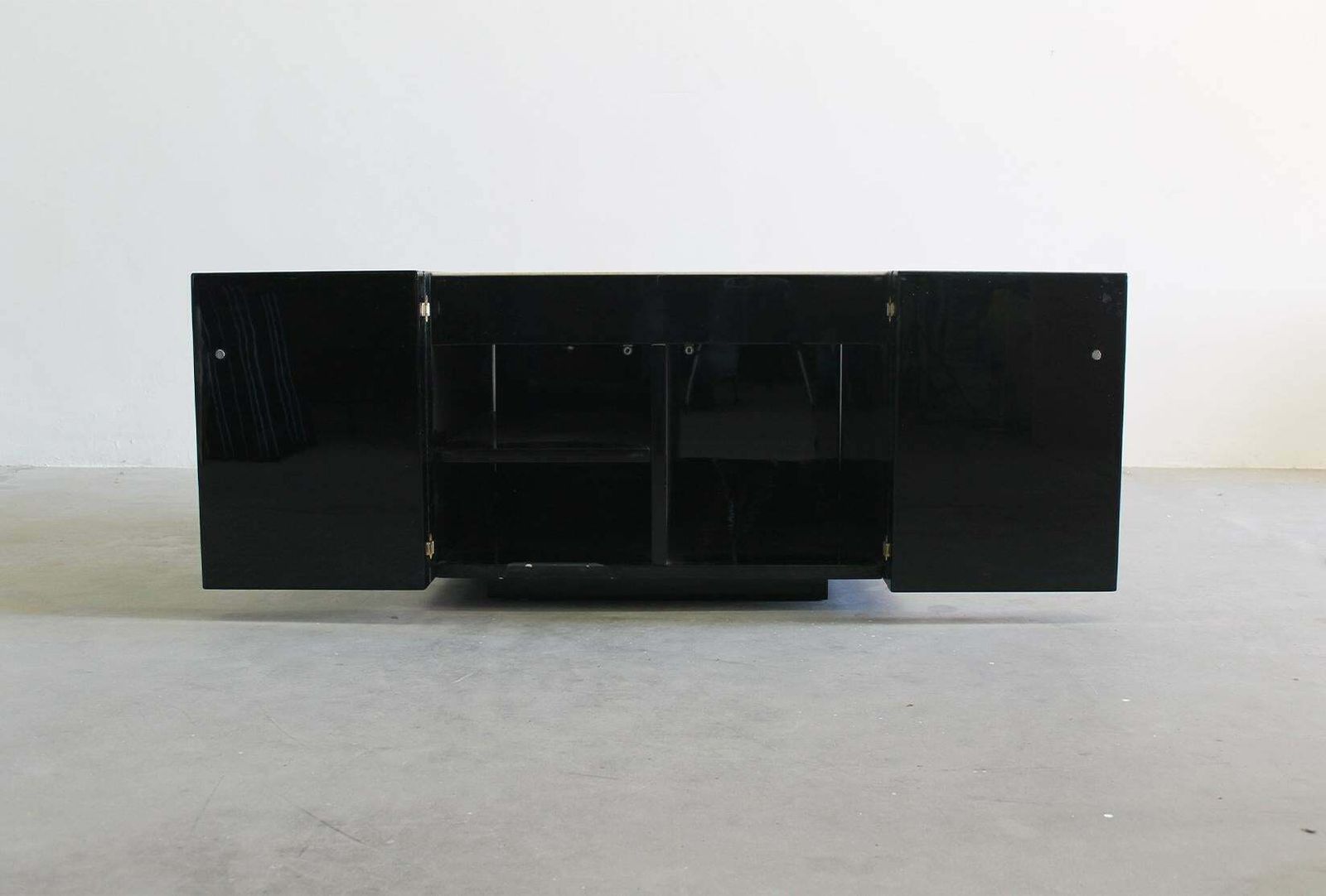 Massimo & Lella Vignelli Black Saratoga Side Table Or Bar Cabinet By Poltronova photo furniture