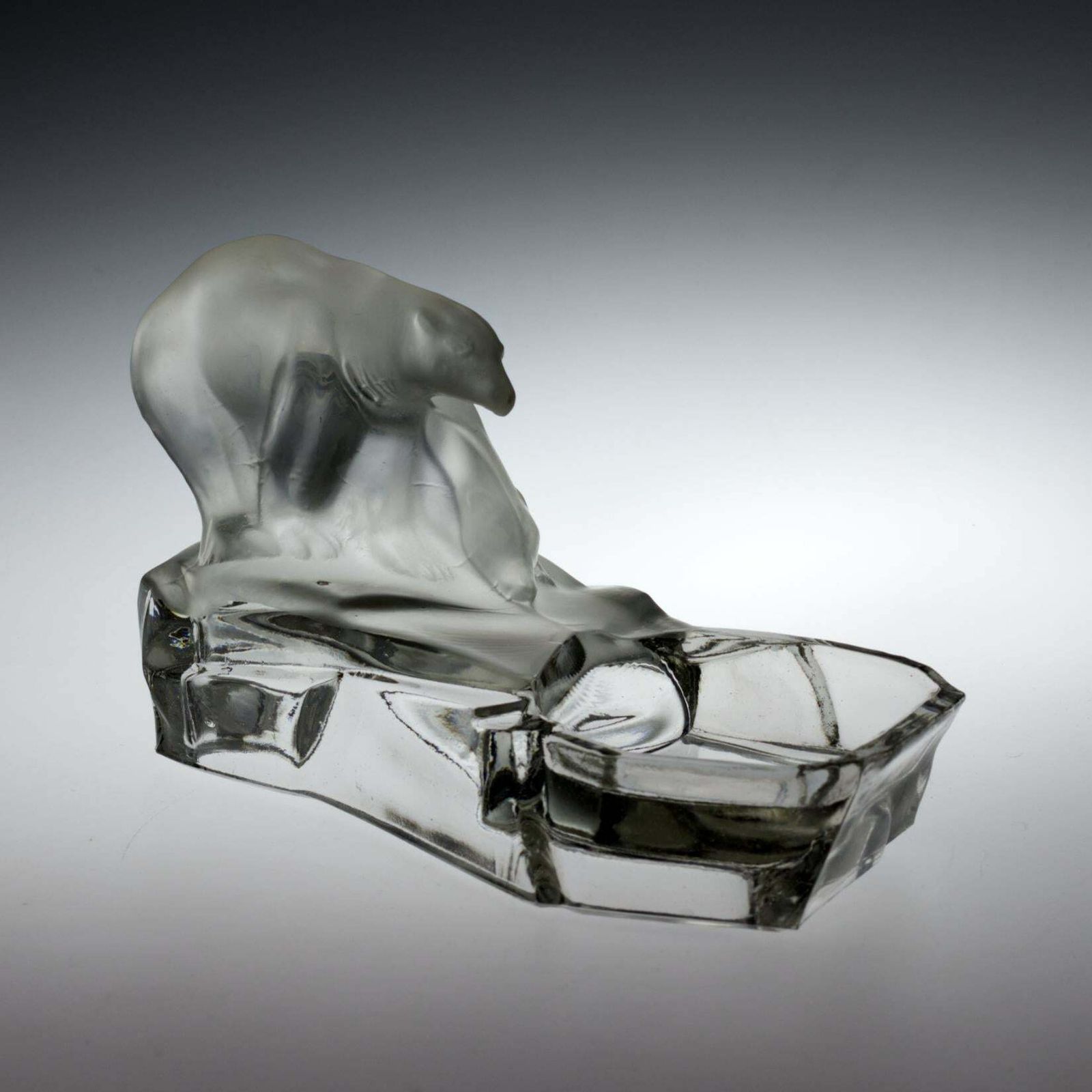 Bohemian Feigl And Morawetz Libochovice Art Deco Glass Polar Bears Ashtray 1930s photo furniture