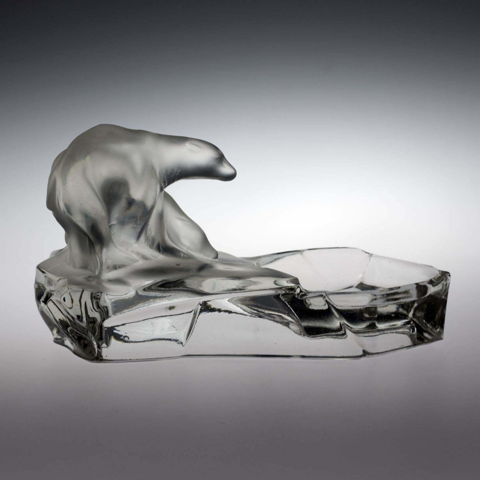 Bohemian Feigl And Morawetz Libochovice Art Deco Glass Polar Bears Ashtray 1930s photo buy