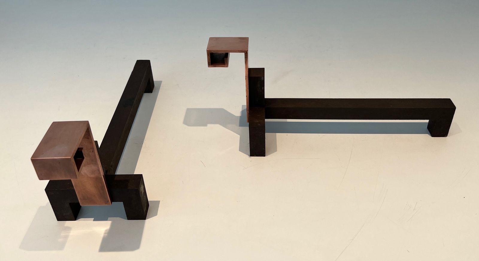 Pair Of Modernist Chenets In Copper And Forged Iron photo 980.0