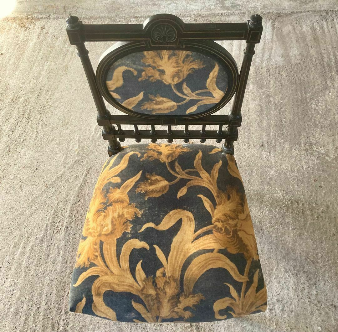 A Set Of 4 Aesthetic Movement Ebonised And Gilt Chairs photo Furniture